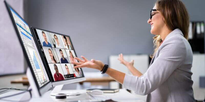 in-company training vs online training